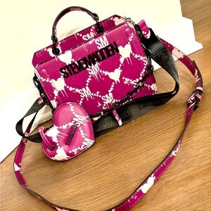 Steve Madden viral brand new 2025
Bevelyn Halloween pink & plum Bleeding
Hearts